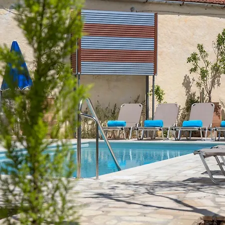 Argoulides Traditional Appartments * Χανιά